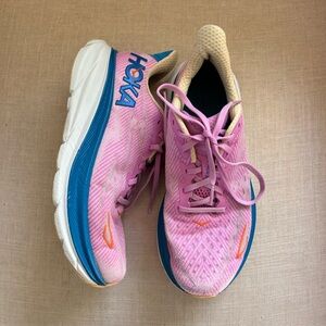 Hoka Clifton 9 Women’s Size 8